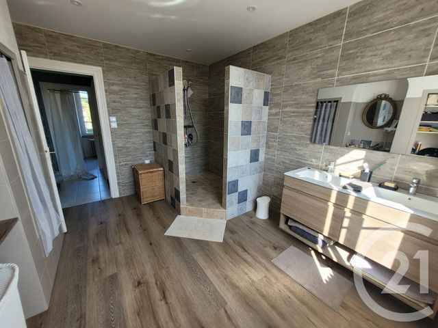 maison à vendre - 7 pièces - 131.0 m2 - LOUHANS CHATEAURENAUD - 71 - BOURGOGNE - Century 21 Agence Coeur De Bresse