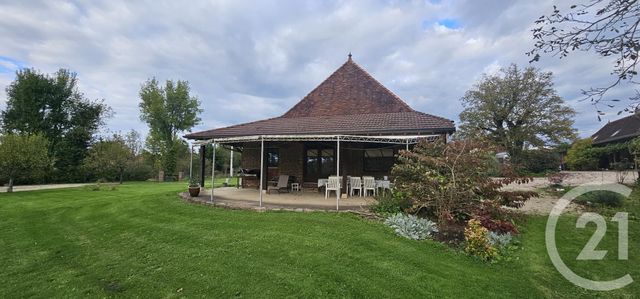maison à vendre - 10 pièces - 242.0 m2 - MONTAGNY PRES LOUHANS - 71 - BOURGOGNE - Century 21 Agence Coeur De Bresse