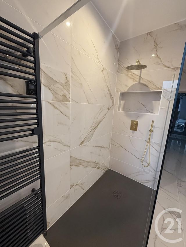 Appartement F3 à vendre - 4 pièces - 102.75 m2 - LOUHANS - 71 - BOURGOGNE - Century 21 Agence Coeur De Bresse