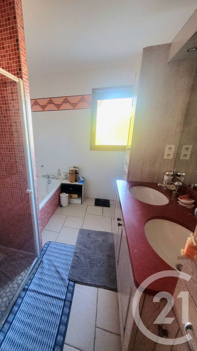 maison à vendre - 7 pièces - 213.0 m2 - LOUHANS CHATEAURENAUD - 71 - BOURGOGNE - Century 21 Agence Coeur De Bresse