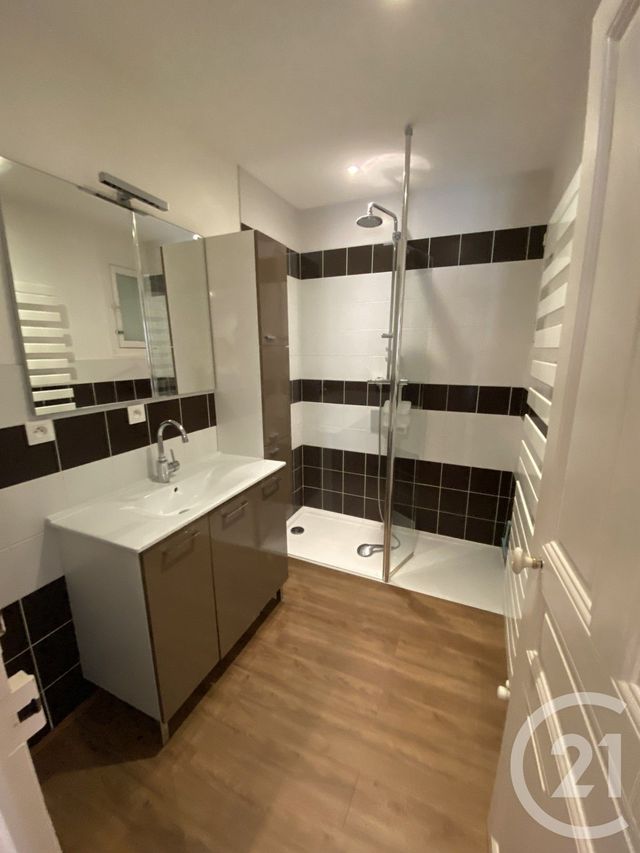 Appartement F4 à vendre - 4 pièces - 100.76 m2 - LOUHANS - 71 - BOURGOGNE - Century 21 Agence Coeur De Bresse