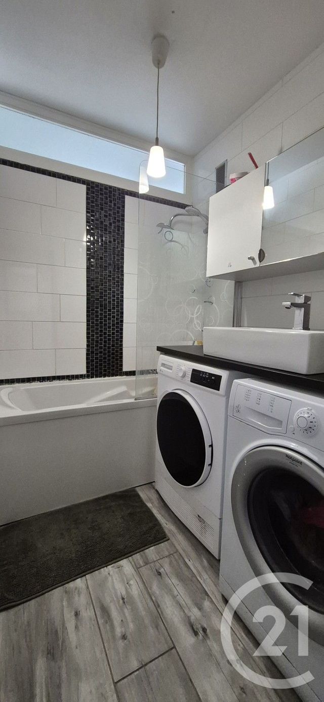 Appartement T3 à vendre - 3 pièces - 81.4 m2 - LOUHANS - 71 - BOURGOGNE - Century 21 Agence Coeur De Bresse