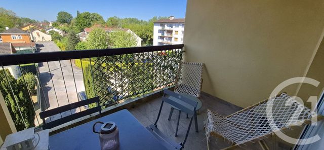 Appartement T3 à vendre - 3 pièces - 81.4 m2 - LOUHANS - 71 - BOURGOGNE - Century 21 Agence Coeur De Bresse