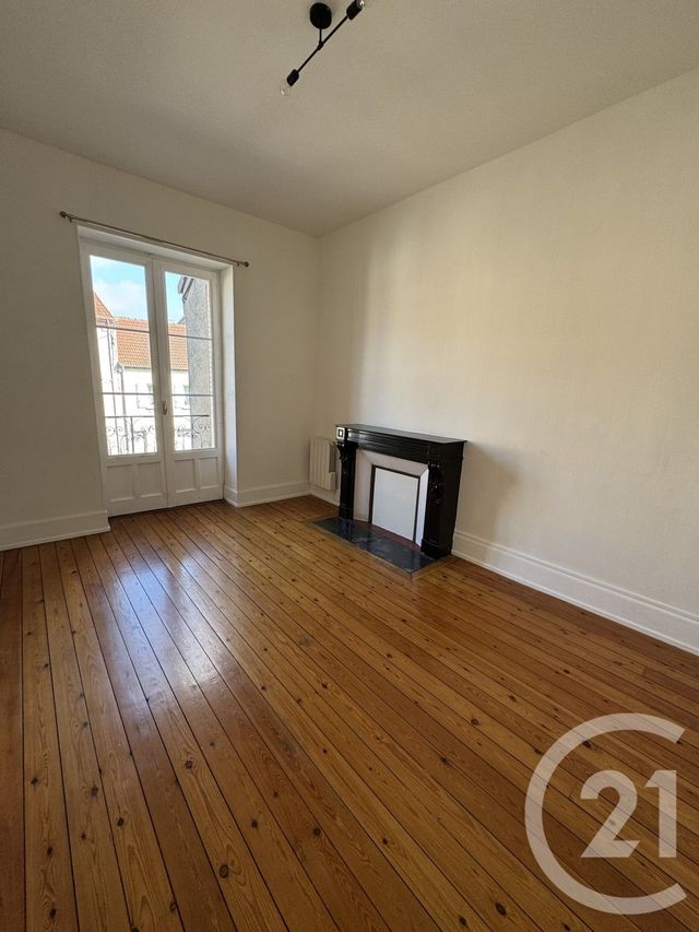 Appartement T3 à vendre - 4 pièces - 87.17 m2 - LOUHANS - 71 - BOURGOGNE - Century 21 Agence Coeur De Bresse