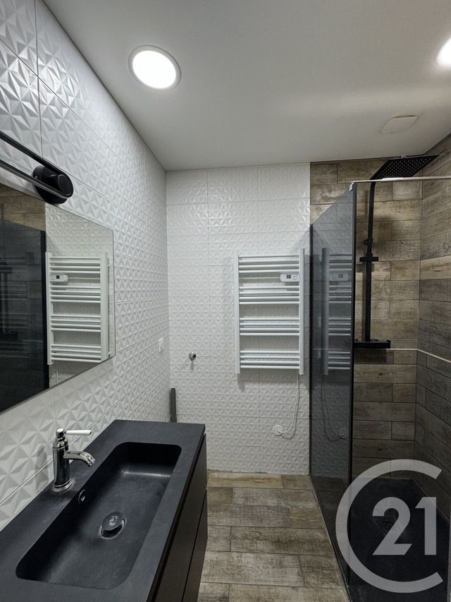 Appartement T3 à vendre - 4 pièces - 87.17 m2 - LOUHANS - 71 - BOURGOGNE - Century 21 Agence Coeur De Bresse